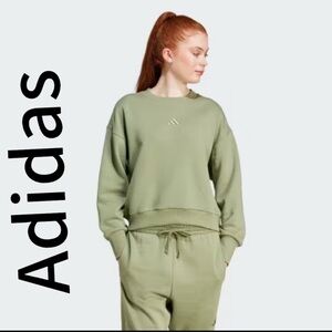 🔥🔥🔥🛍️🛍️🛍️Adidas All SZN Women's Green Sweater with excellent condition